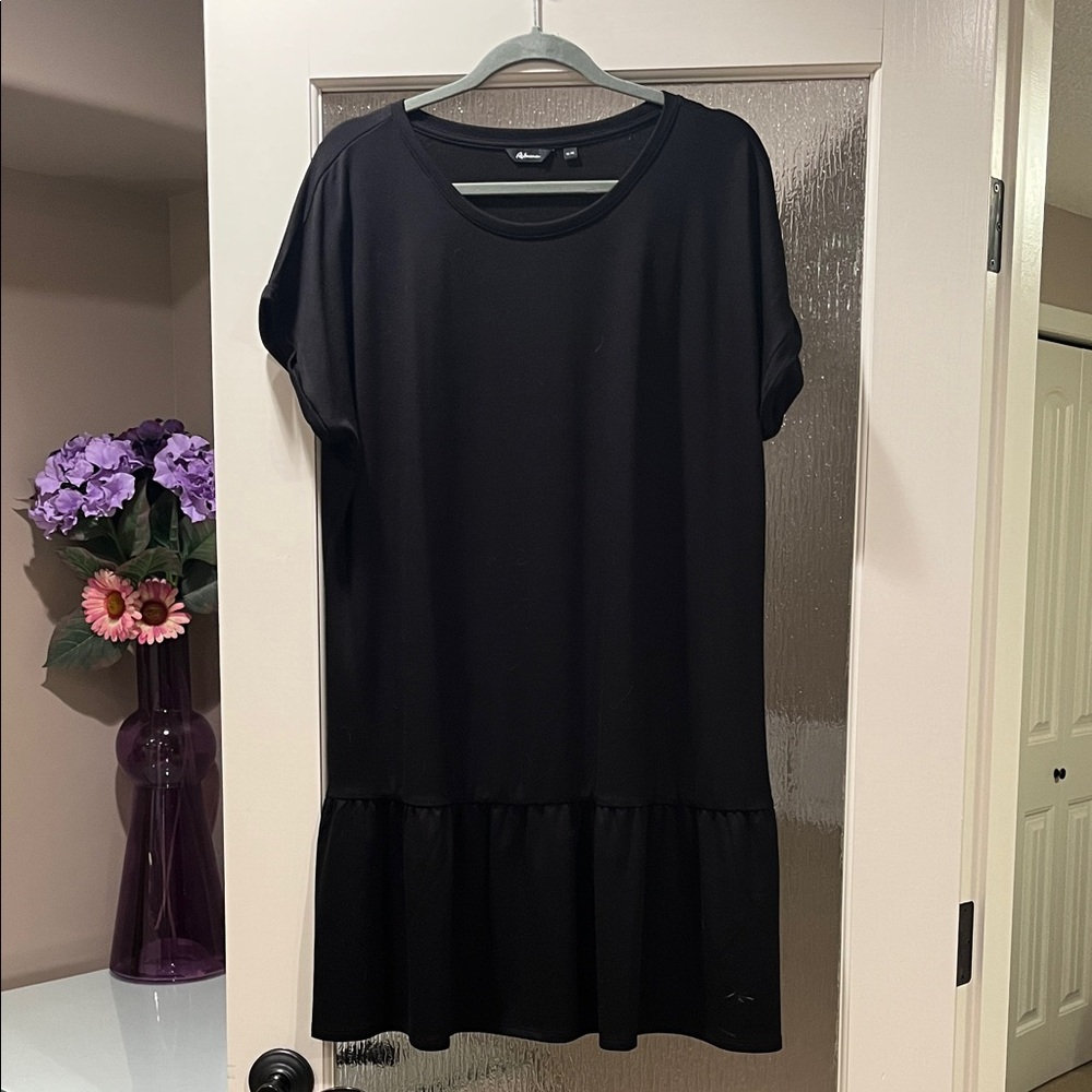 Reitmans  Short Sleeve Dress